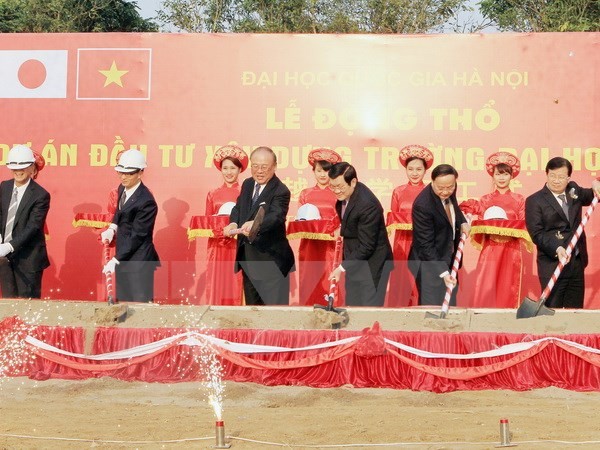 В пригороде Ханоя прошла церемония начала строительства института «Вьетнам-Япония» - ảnh 1